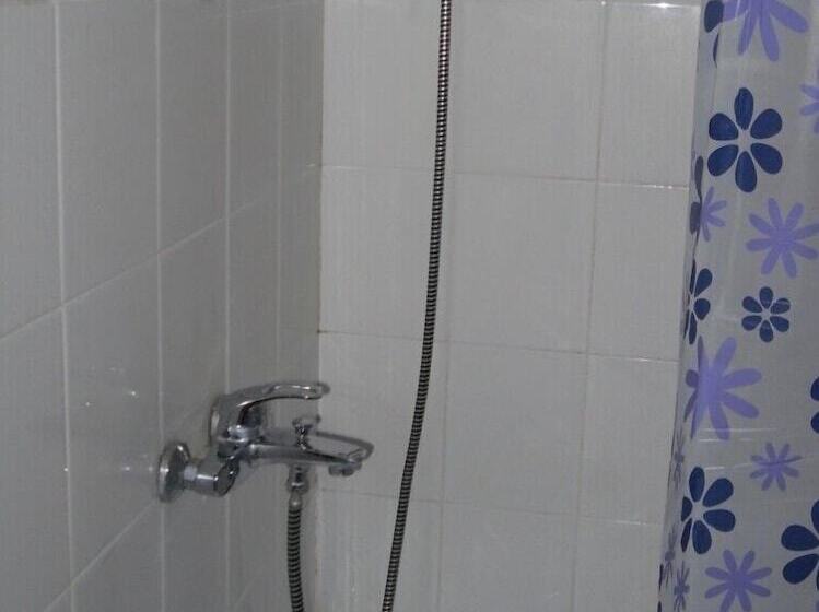 Кровать в Общей Комнате, Hostel Profit