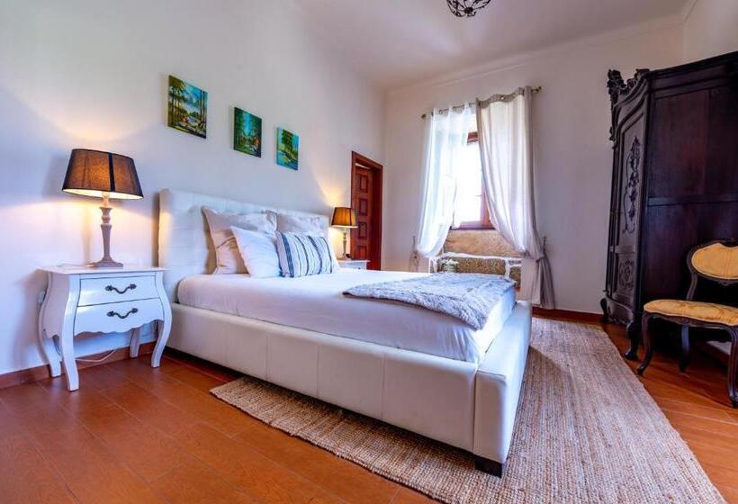 اتاق اکونومی, Quinta Do Quinto