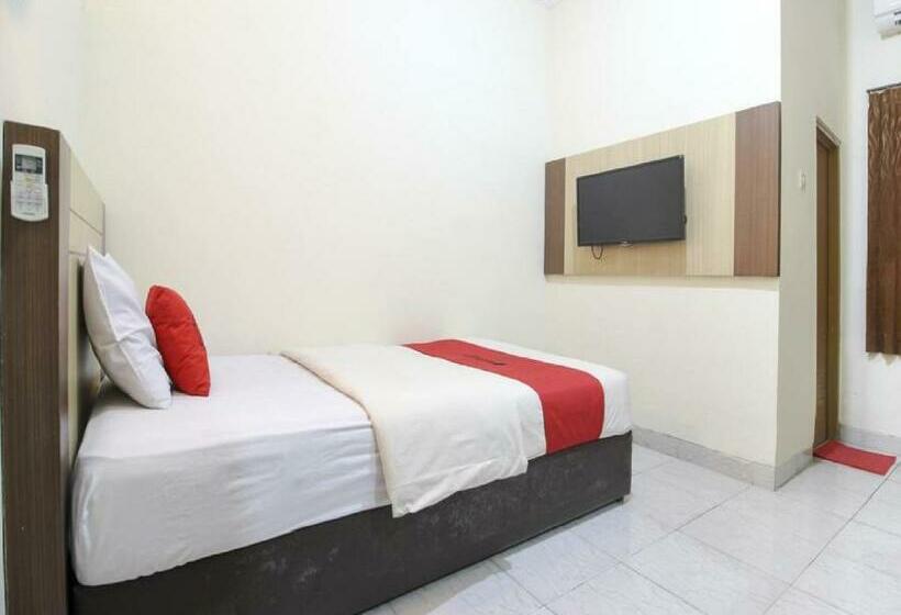 Номер Стандарт, Reddoorz Plus Near Stadion Mandala Krida