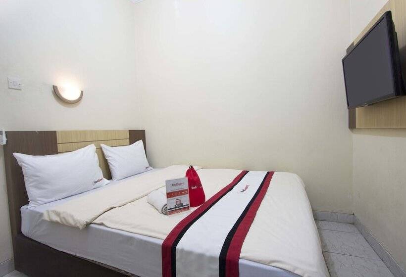 Номер Economy, Reddoorz Plus Near Stadion Mandala Krida