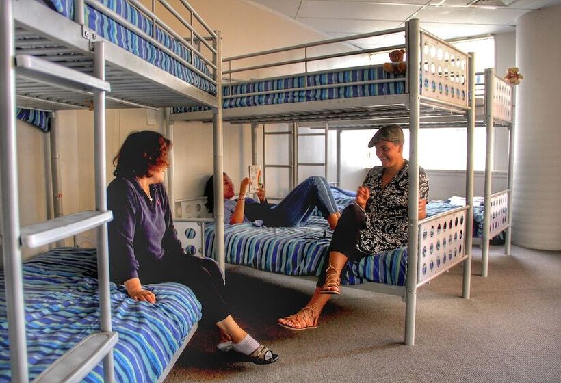带共用卧室公用房间的床, Choice Backpackers