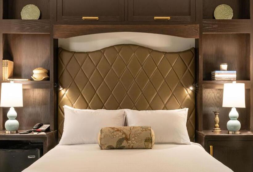 غرفة أساسية داخلية, Andrew Pinckney Inn