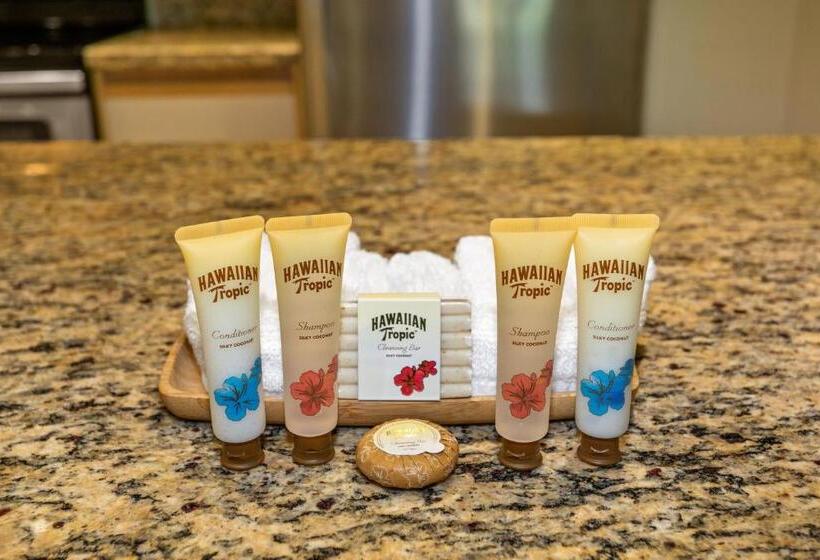 Люкс Deluxe 2 Спальни, Aston At The Maui Banyan