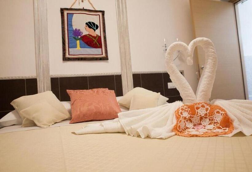 小型套房, Belle Epoque B&b