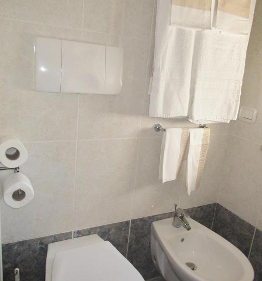 اتاق استاندارد چهار تخته, Ponte