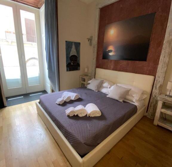 اتاق استاندارد سه نفره, Corso 211 Beds & Suites