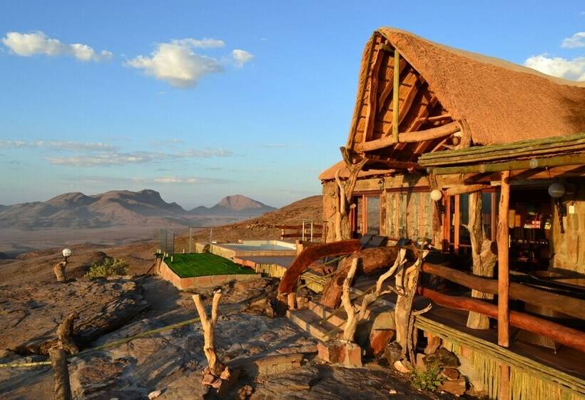 بنگله خانوادگی, Namibs Valley Lodge