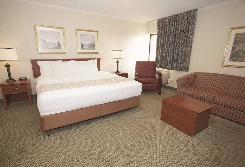 Президентский Люкс, La Quinta Inn By Wyndham Milwaukee Airport / Oak Creek