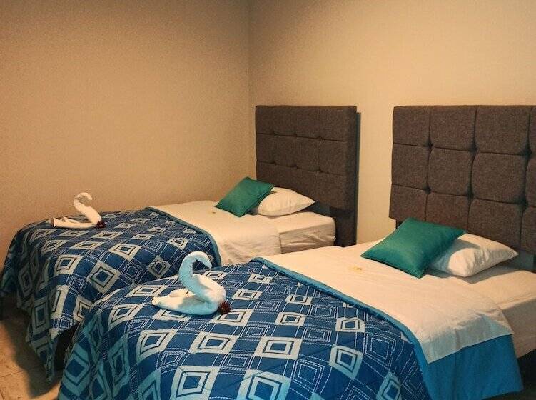 Номер Стандарт, Brickell