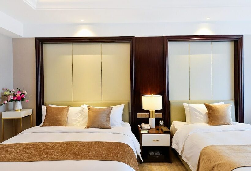 Семейный Номер, Wyndham Grand Plaza Royale Kaicheng Anji