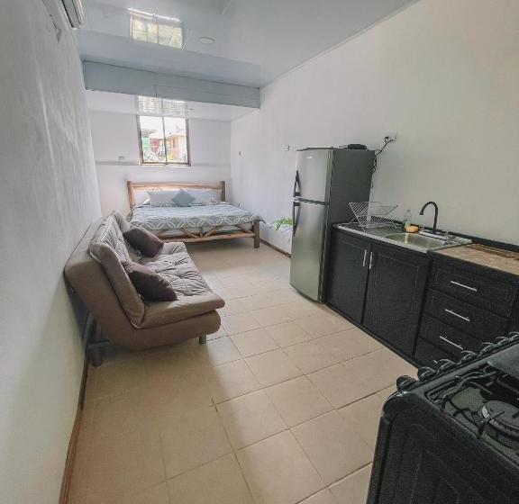 带大床的复式套间, El Gato Rojas Surf Hostel
