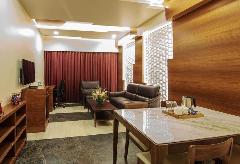 جناح, Ziona Luxurious