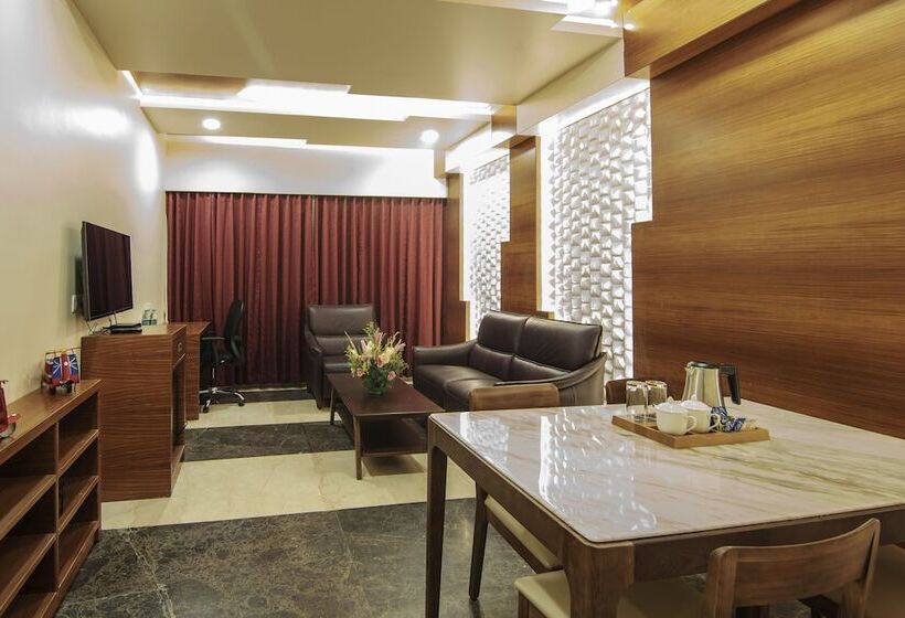 جناح, Ziona Luxurious
