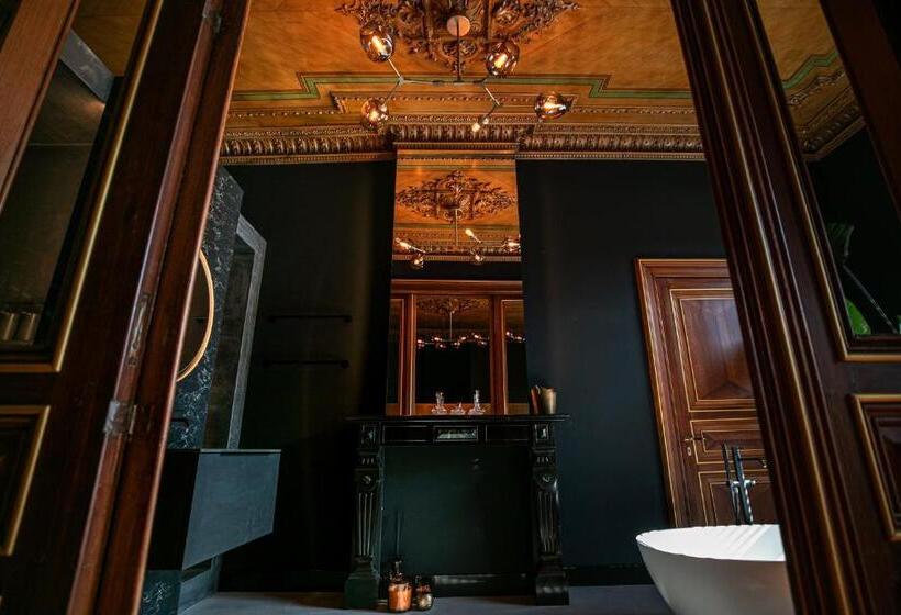 جناح ديلوكس, B&b Boutique Hotel N10