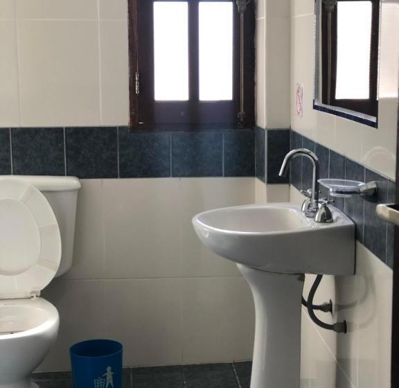 이코노미 룸, Hostal Los Faroles Chicoana