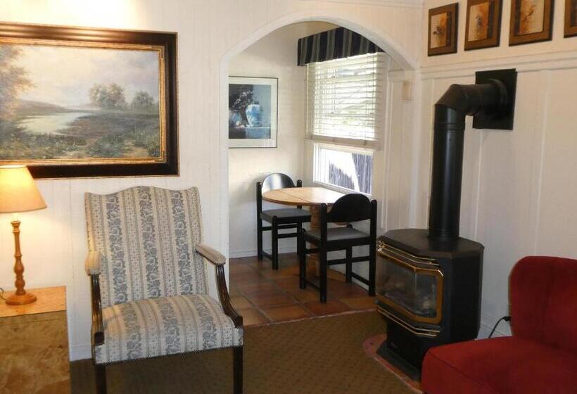 2ベッドルームハウス, Briarwood Inn