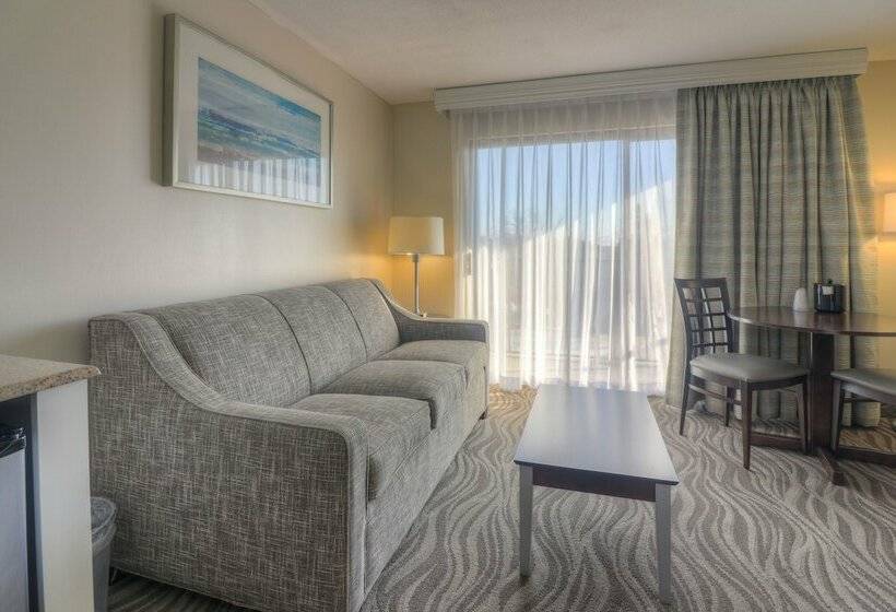سوییت, The Breakers Hotel & Suites