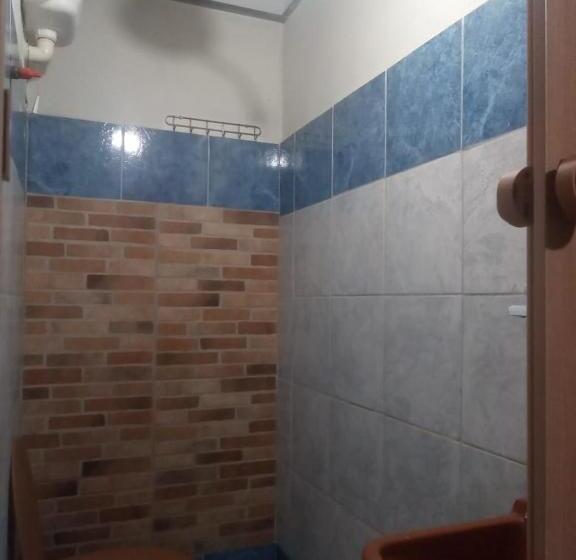 استودیو خانوادگی, Sapucali Privative Hostel