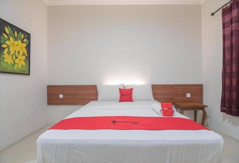 Номер Deluxe, Reddoorz Near Alun Alun Subang