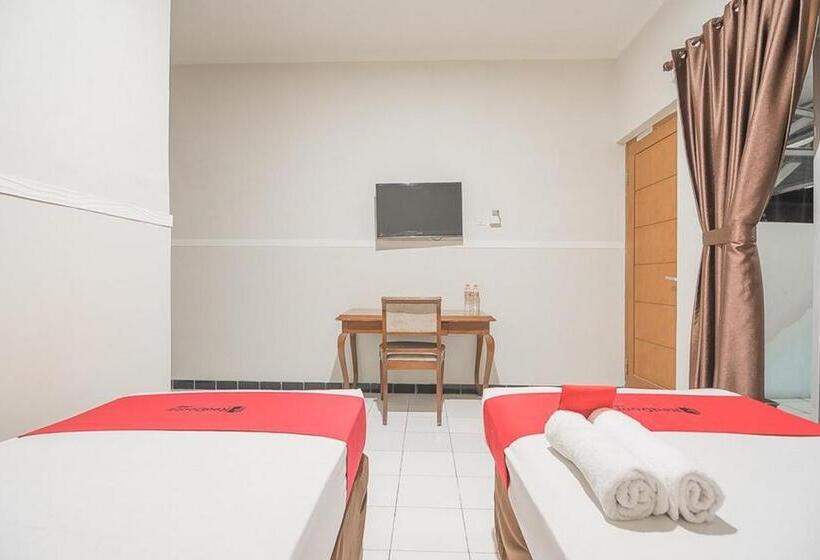 Номер Стандарт, Reddoorz Near Alun Alun Subang