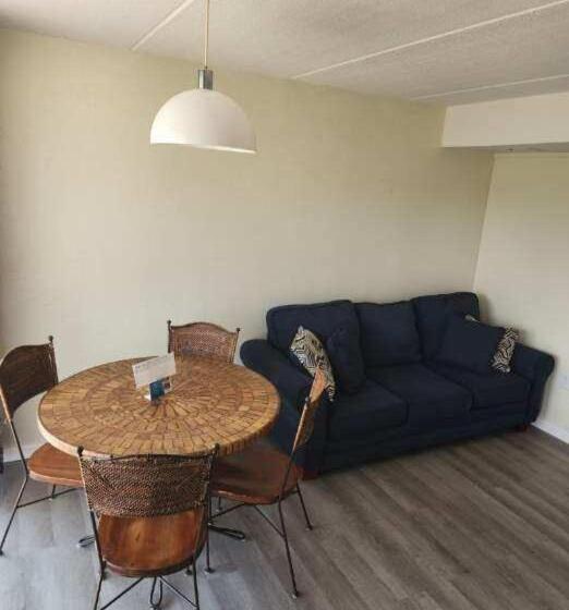 Семейный Номер, Yankee Clipper Resort Motel