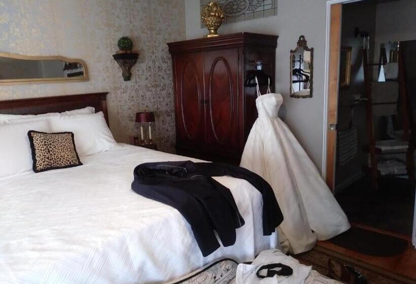 Люкс Deluxe Кровать Кинг, The Guest House At The Regina House Tea Room