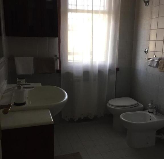 اتاق لوکس سه تخته, Fiumicino A57 Banano