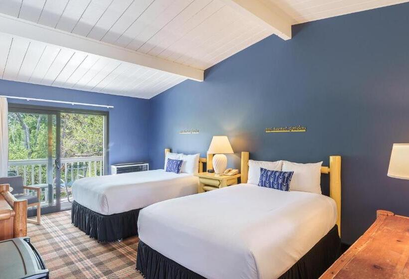 Номер Стандарт 2 Двуспальные Кровати, Carmel River Inn