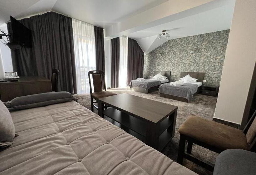 Номер Стандарт Трехместный, Motel Infinit