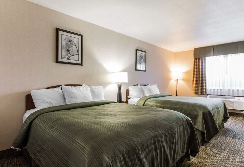 Номер Стандарт, Quality Inn & Suites Stoughton  Madison South