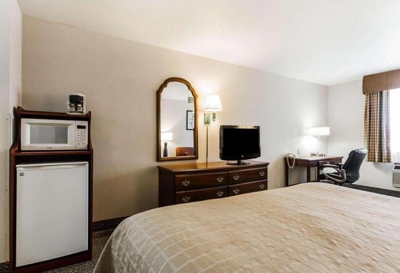 Стандартный Номер Кровать Кинг, Quality Inn & Suites Stoughton  Madison South