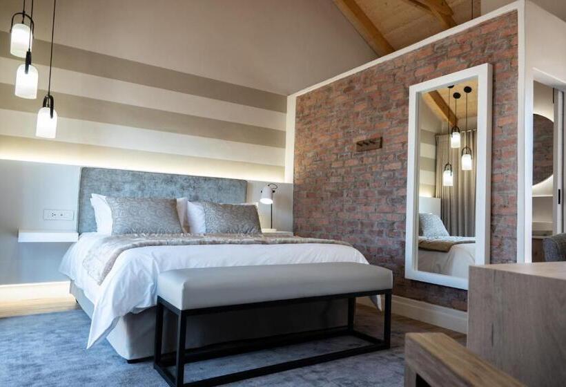 سوییت با چشم‌انداز باغ, The Windhoek Luxury Suites
