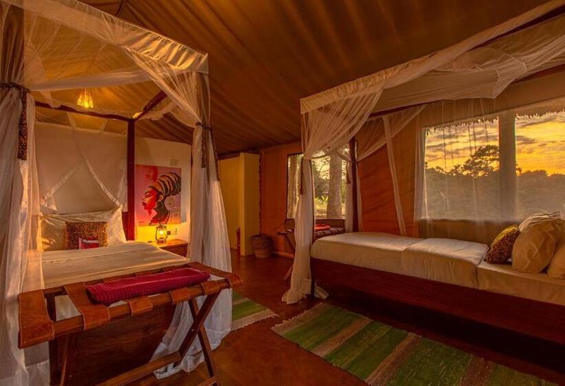 Трехместный Номер Deluxe, Karatu Tented Lodge