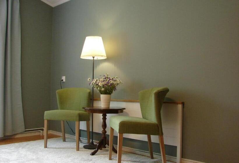 Семейный Номер Совместный Санузел, Sjugare Gård Bed & Breakfast