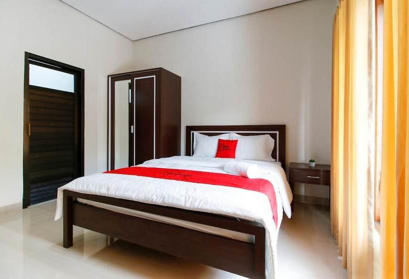 Номер Deluxe, Reddoorz @ Jalan Palagan