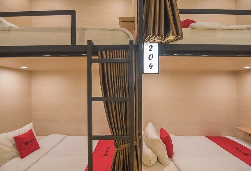 Кровать в Общей Комнате, Reddoorz Hostel @ Grand Pangandaran