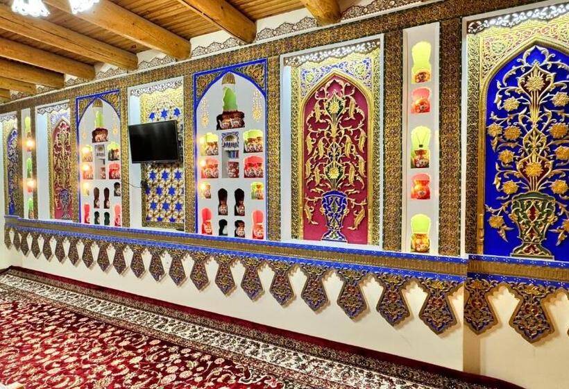 اتاق استاندارد چهار تخته, Koh I Noor
