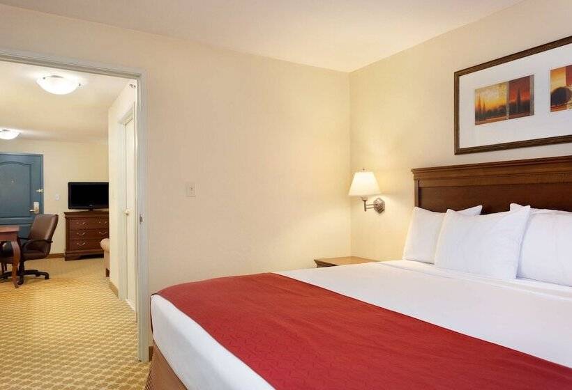 Люкс, Country Inn & Suites By Radisson, Nevada, Mo