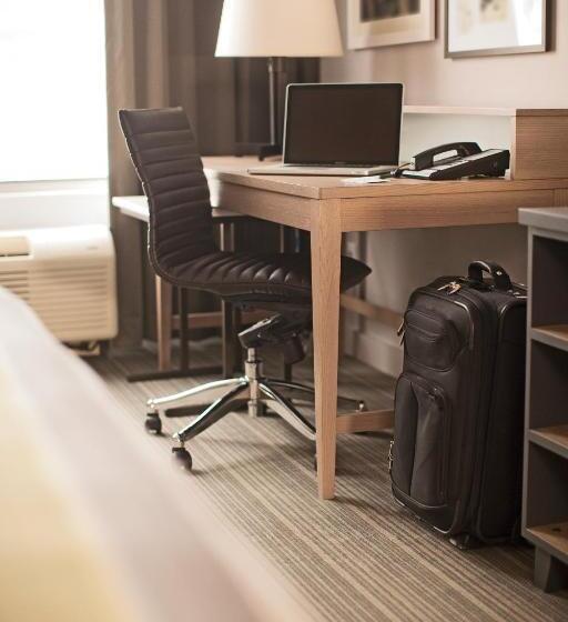 اتاق استاندارد با تخت بزرگ, Country Inn & Suites By Radisson, Wausau, Wi