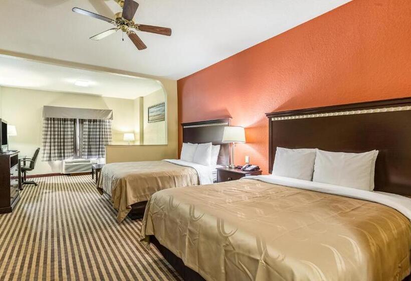 سوییت, Quality Suites North