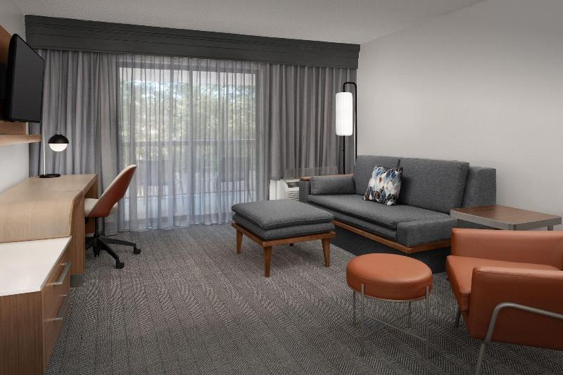 سوئیت با تخت بزرگ, Courtyard By Marriott Dothan