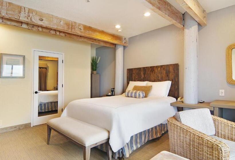 Номер Премиум, Cypress Inn On Miramar Beach