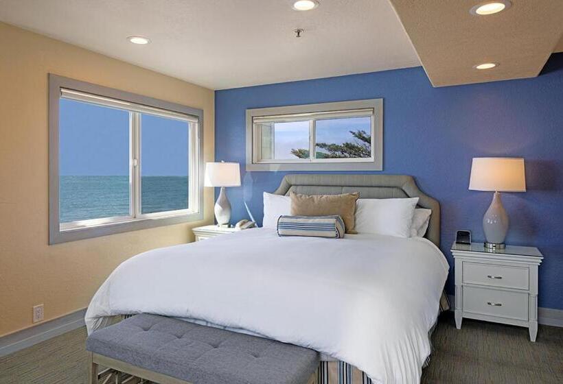 Люкс Премиум, Cypress Inn On Miramar Beach