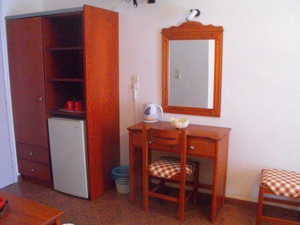 اتاق استاندارد چهار تخته, Golden Star Rooms
