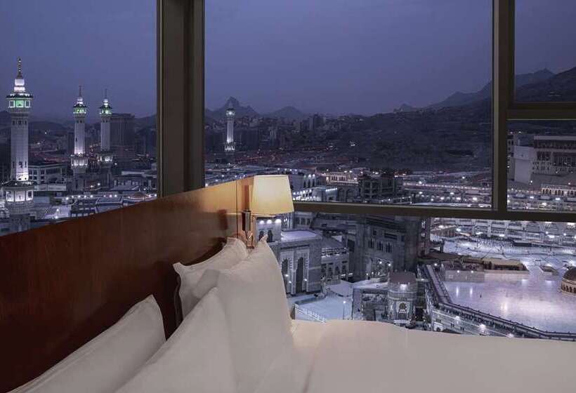 اتاق استاندارد با تخت بزرگ, Doubletree By Hilton Trieste