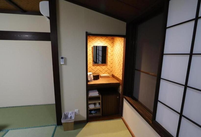 Четырехместный Номер Стандарт, Onsen & Garden Asante Inn