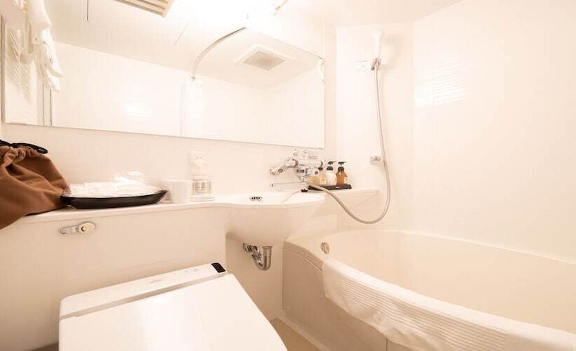 اتاق استاندارد چهار تخته, Kamon Hotel Namba