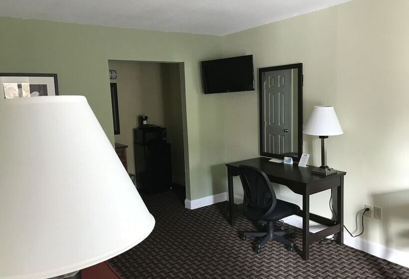 スイート, Days Inn By Wyndham Jellico  Tennessee State Line
