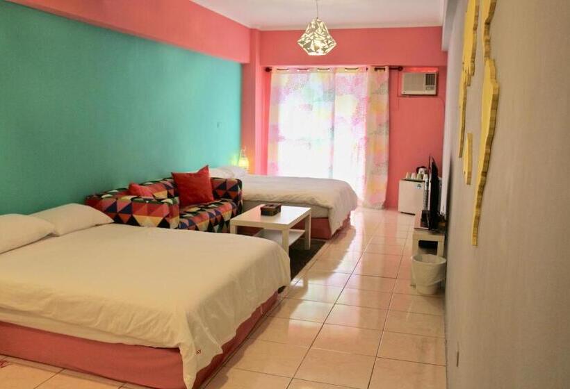 اتاق استاندارد با چشم‌انداز استخر, Kenting My Way B&b
