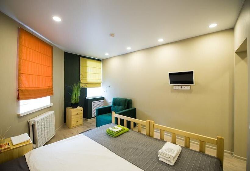 اتاق استاندارد, Hostel People